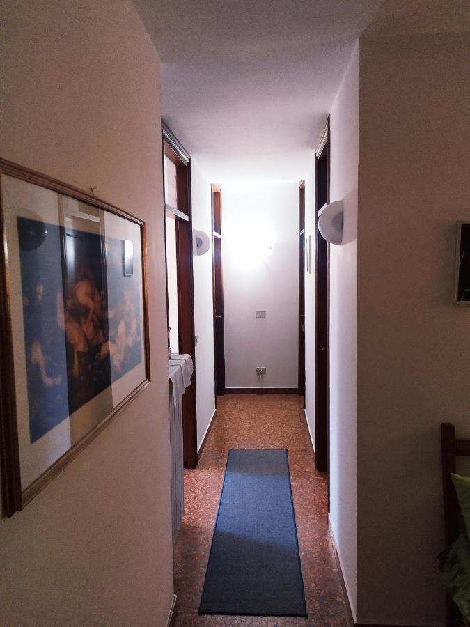 Two Steps From Rialto Hotel Veneţia Exterior foto